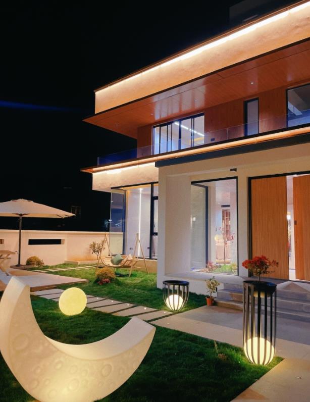 年轻人花百万回农村建别墅 单层100多平也能建出豪宅的感觉