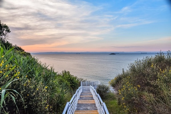 环卫工翻8吨垃圾找手表